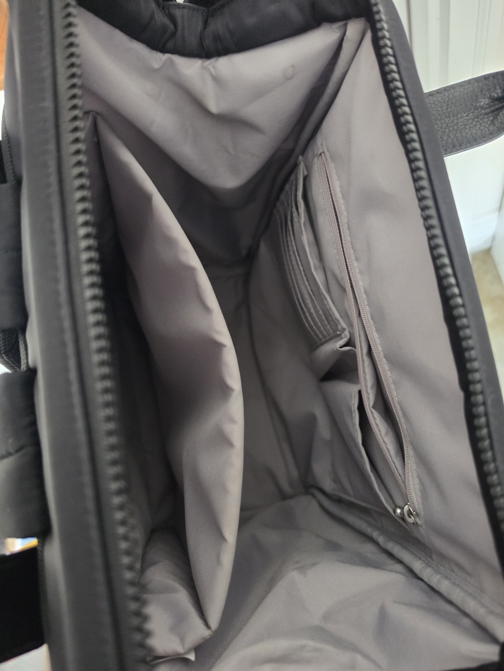 Baggallini Black Laptop Everyday Backpack - Picture 3 of 5